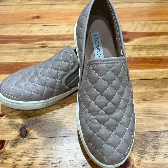Steve Madden slip on Quilted Ecentrcq  shoes color: Nude - Picture 11 of 12